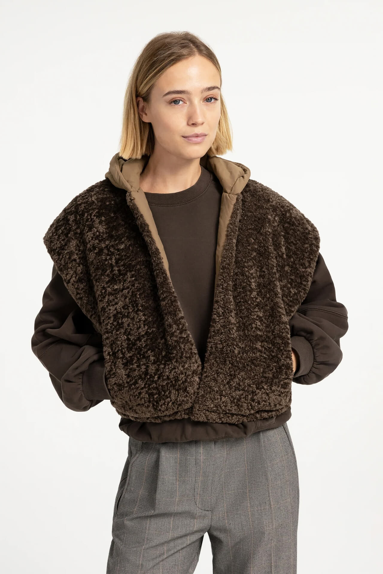 Yaya Omkeerbare bodywarmer van imit Bruin