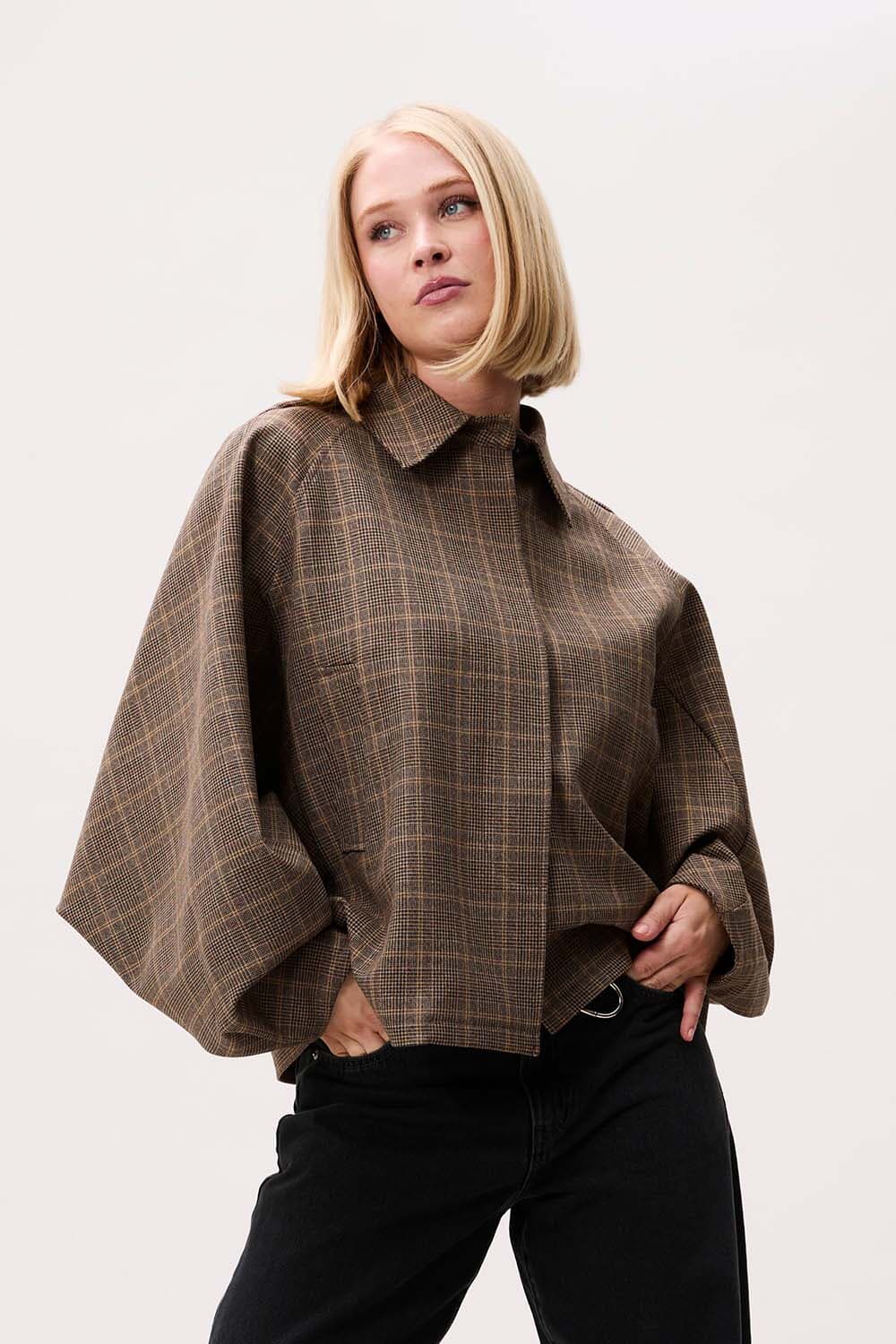 Catwalk Junkie Jas Check cape Bruin