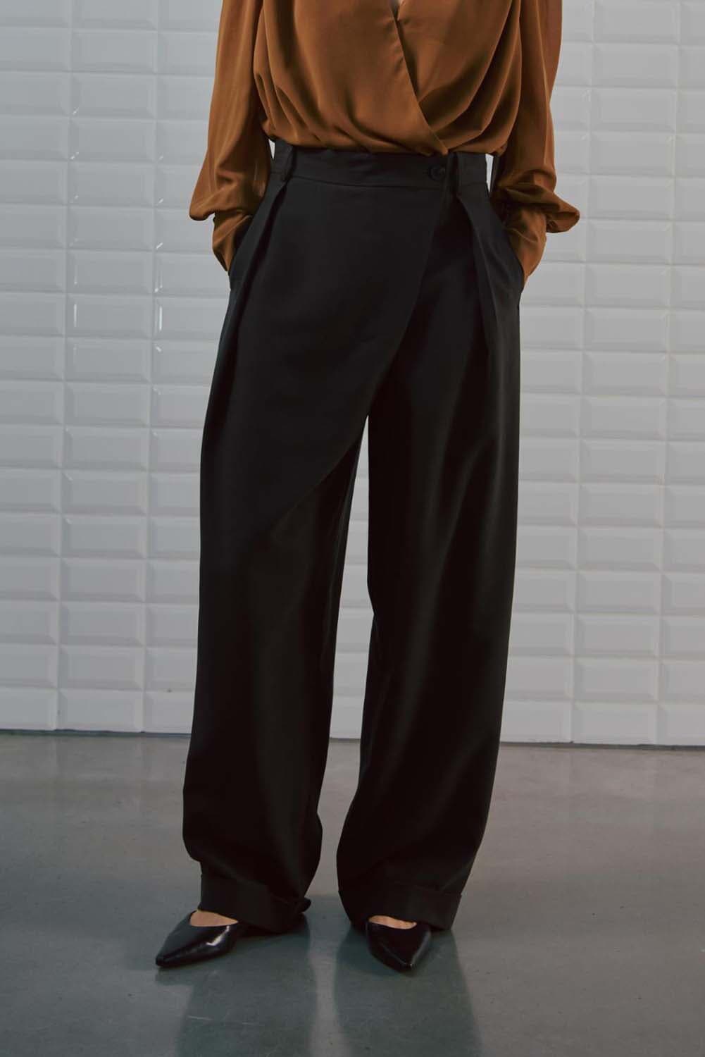 With Black Pantalon Juana Bruin