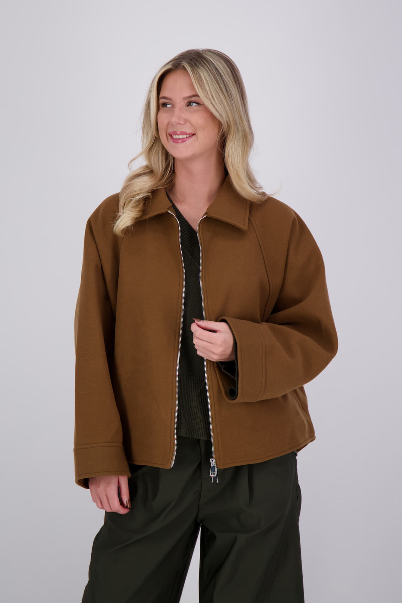 With Black Jas Jackie Batsleeve Camel