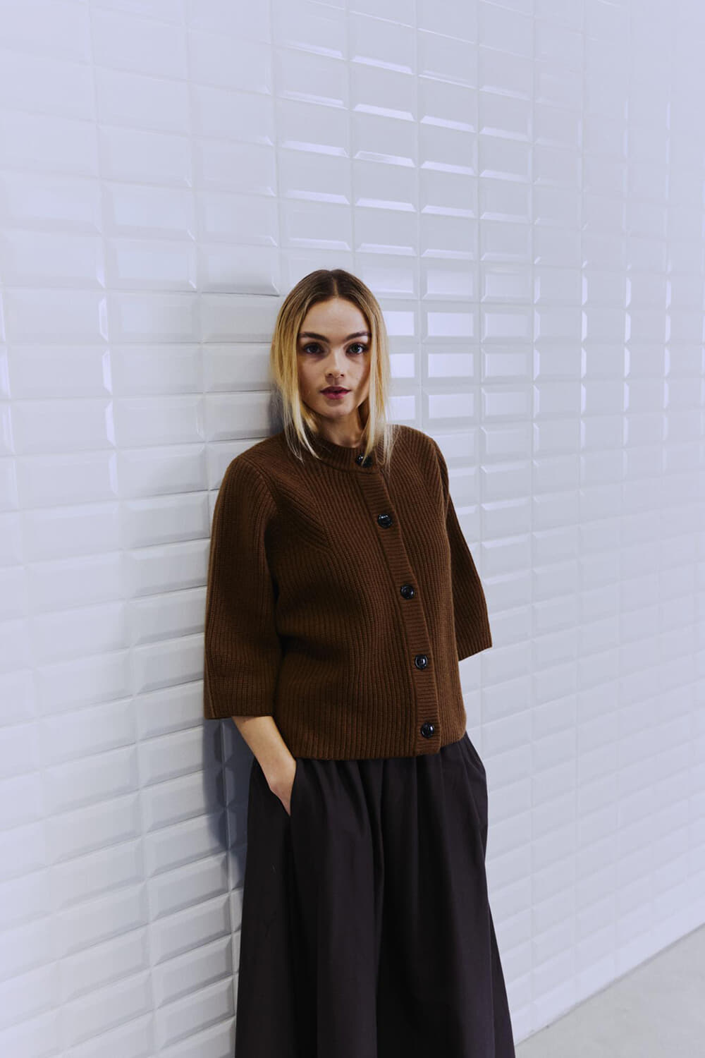 With Black Vest Vivianna Camel