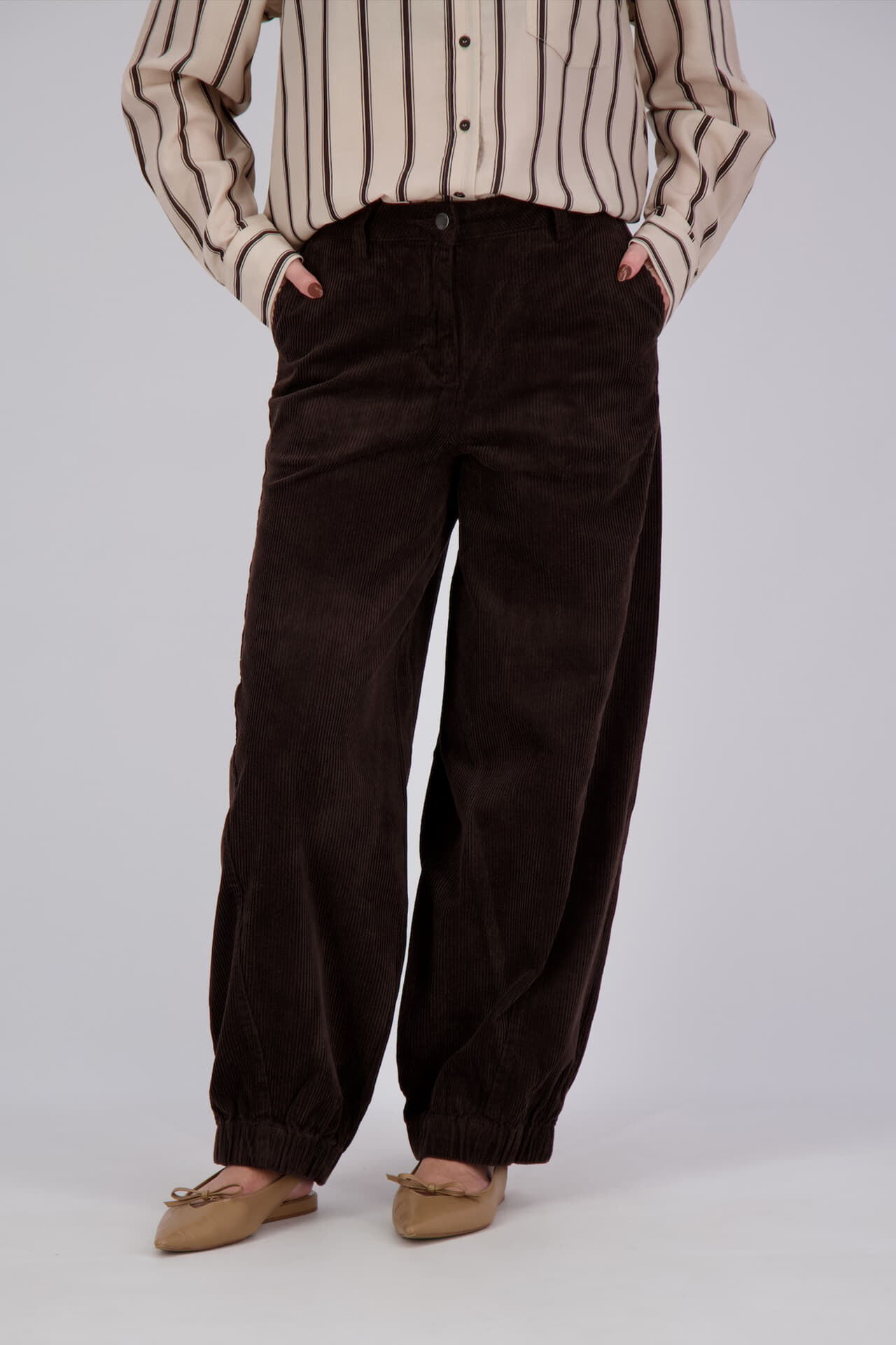 With Black Broek Belini Cord Barrel Bruin