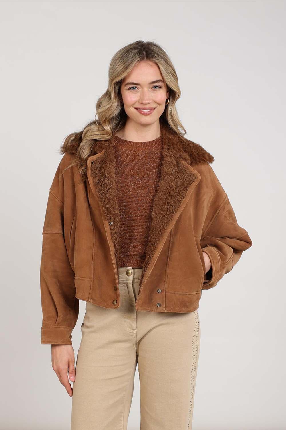 Nukus Jas Evita Camel