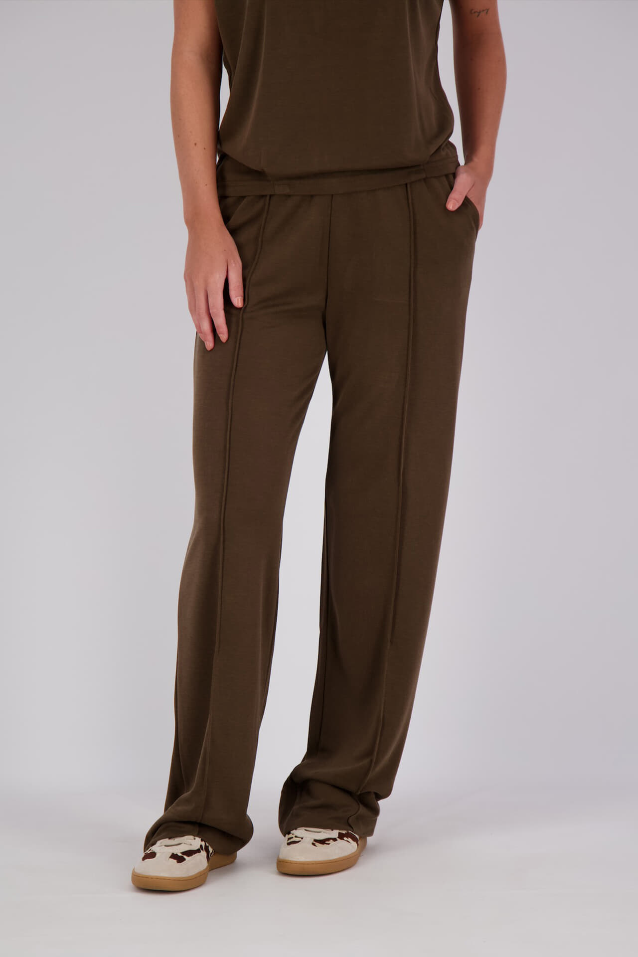 JC Sophie Broek Priya Taupe