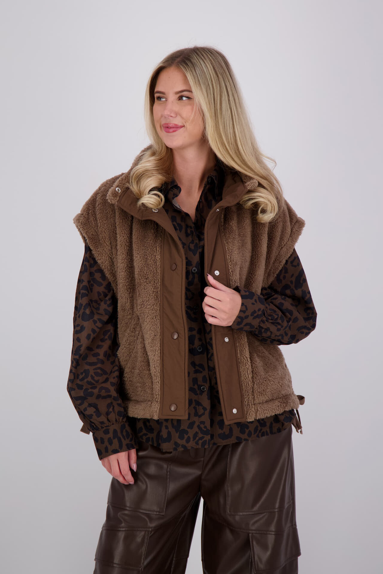 JC Sophie Vest Paquita Taupe