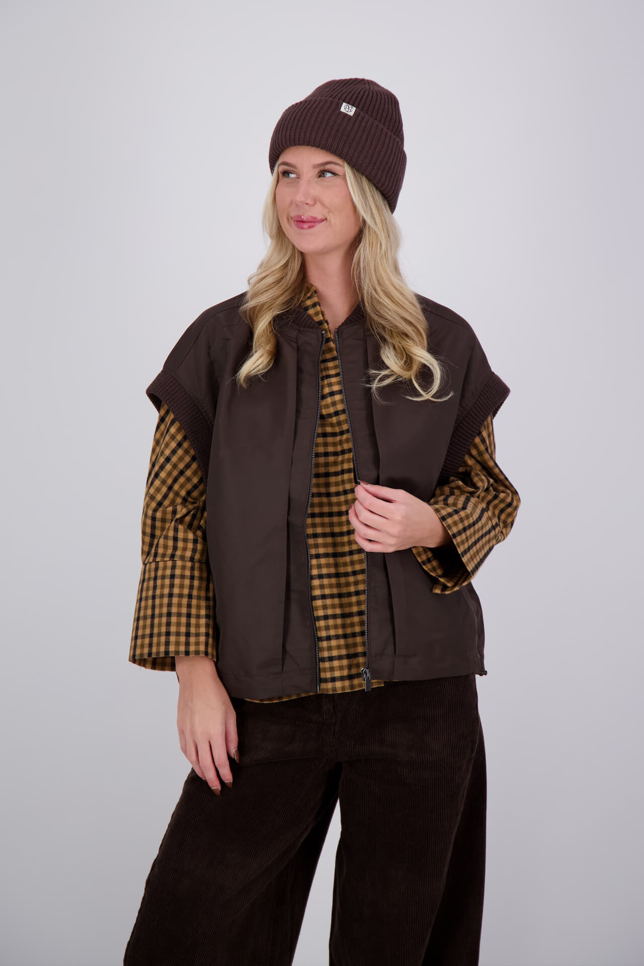 MSCH Copenhagen Muts Galine Rachelle Icon Bruin