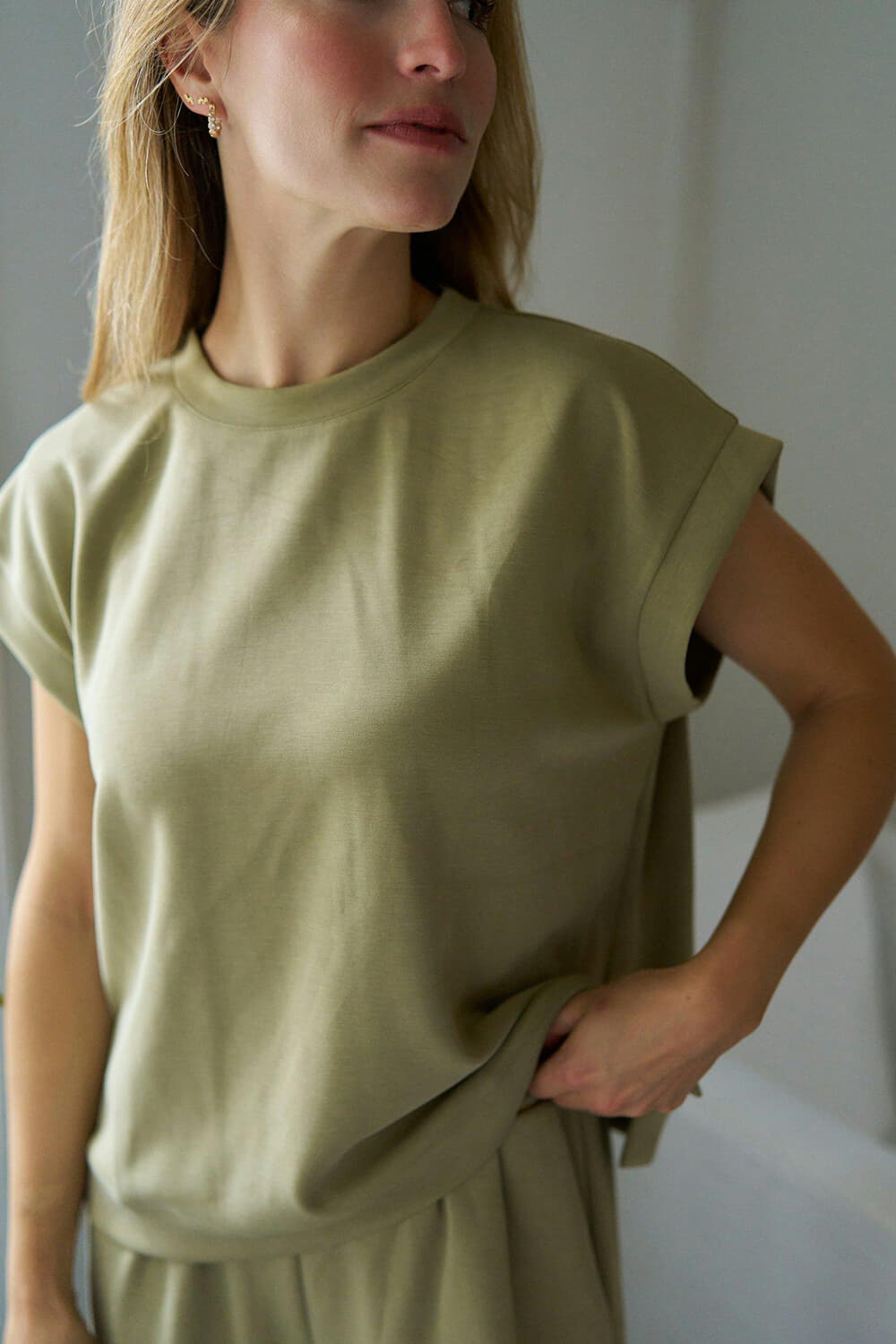 Neo Noir T-shirt Saphira Groen