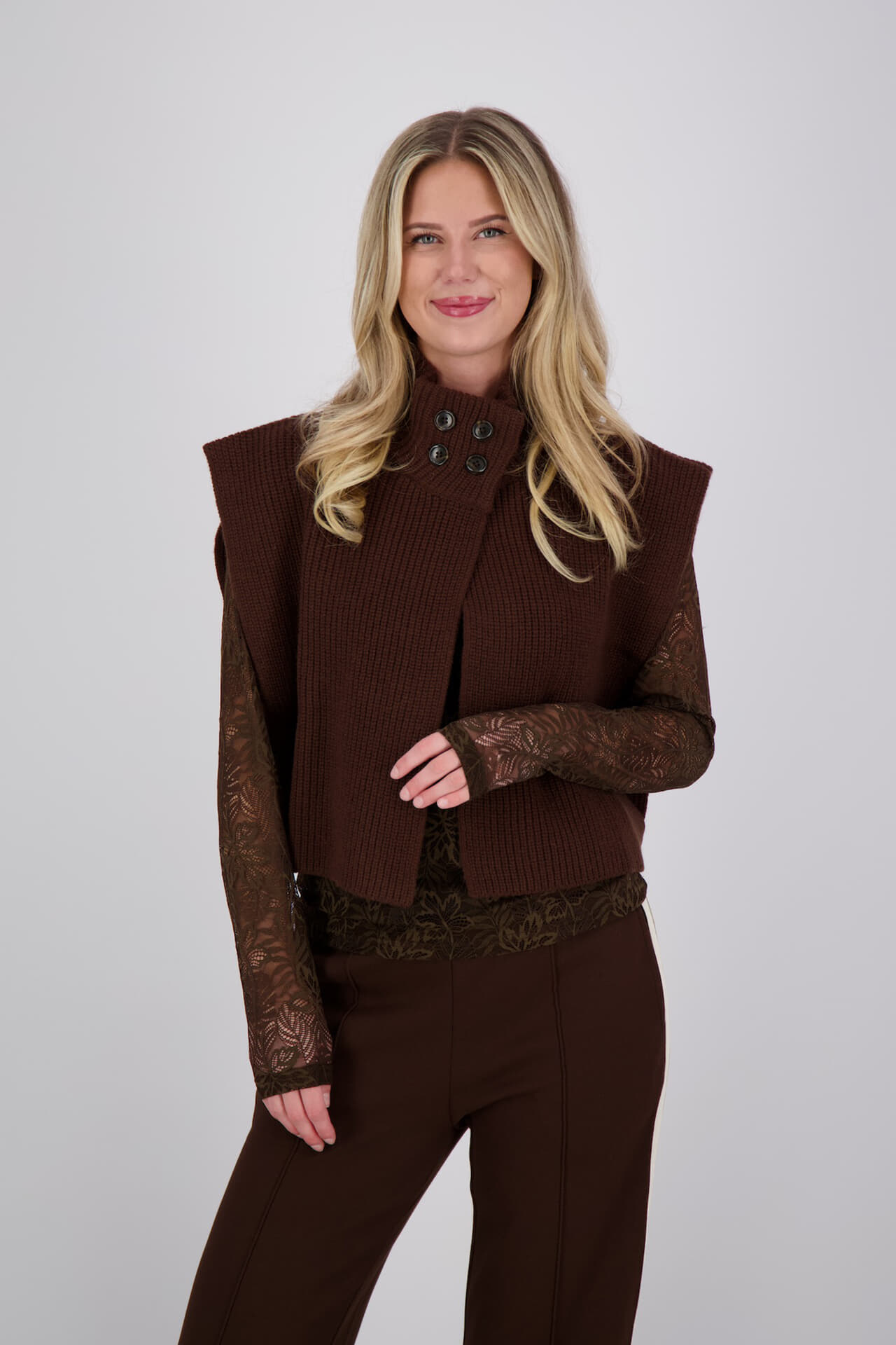 Aimée The Label Gilet Thoren Bruin