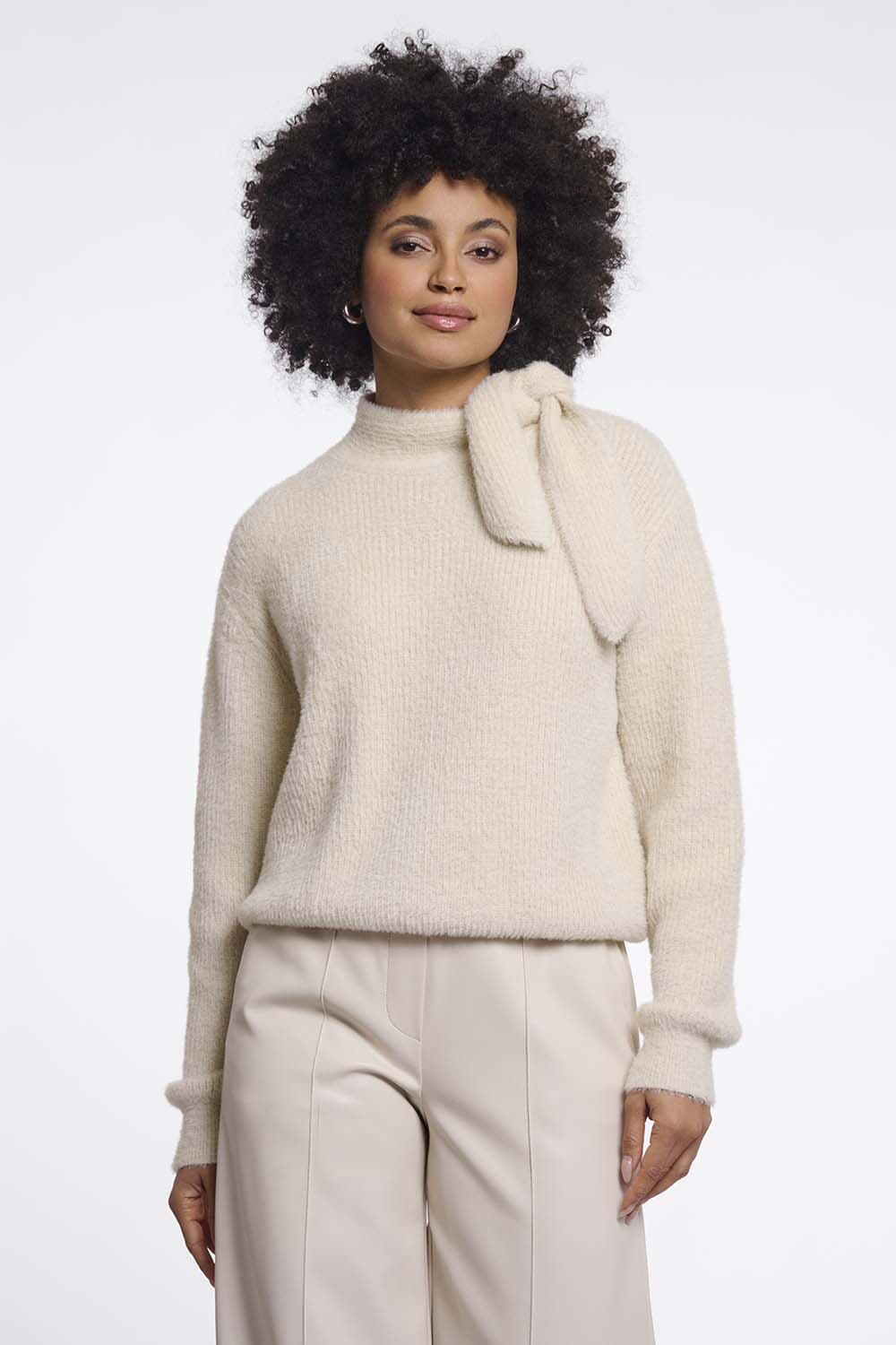 Rino & Pelle Pullover Griselda With Bowtie Neckline Beige