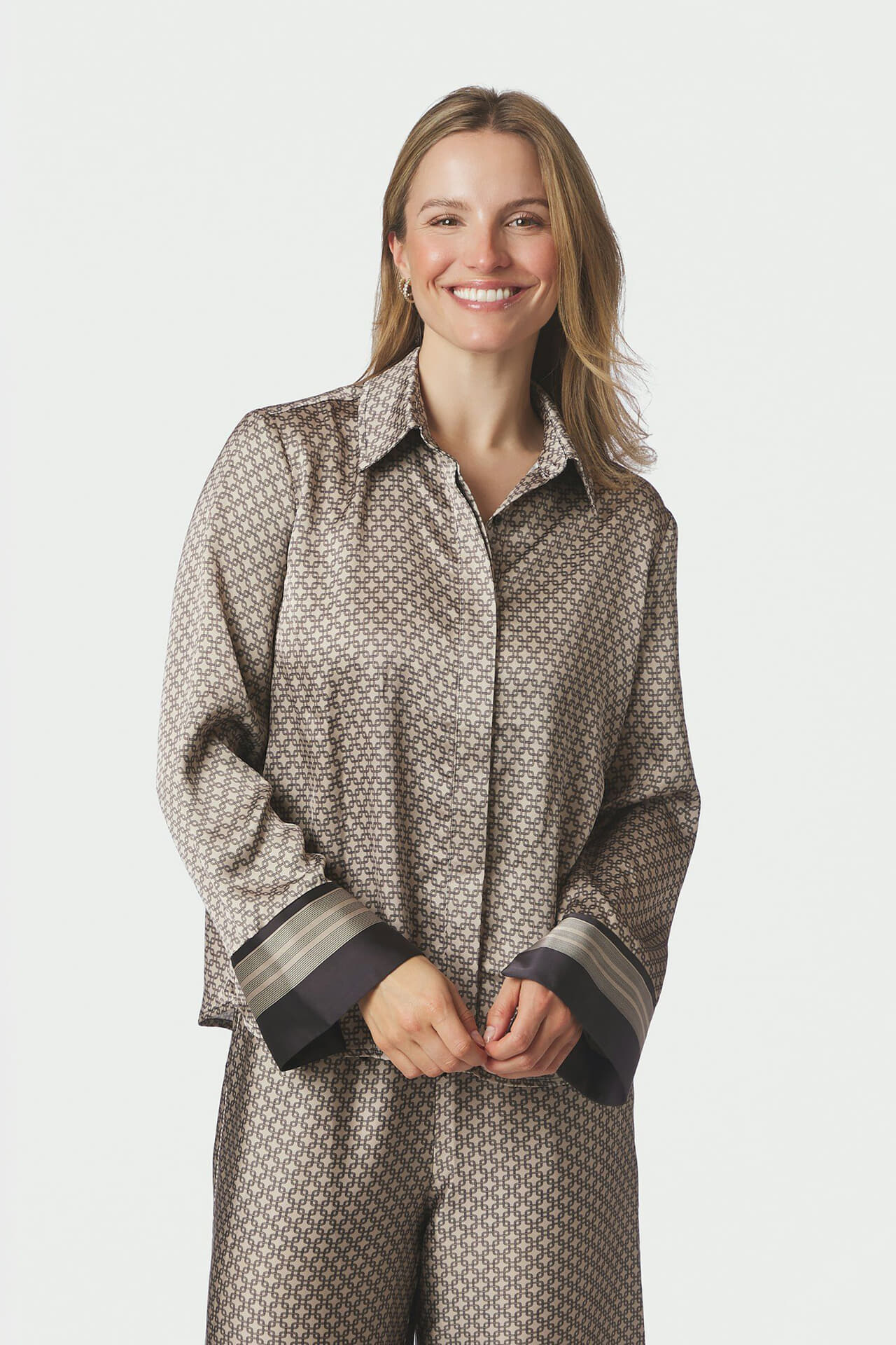 Neo Noir Blouse Mistan Pattern Beige