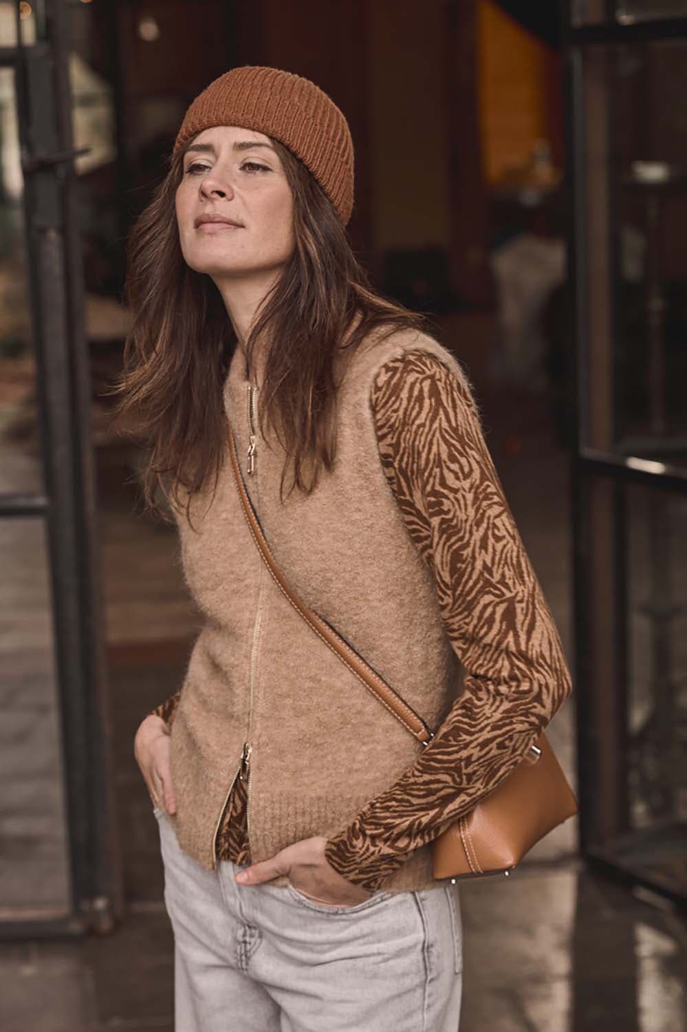 Bloomings Gilet Mock Neck Camel