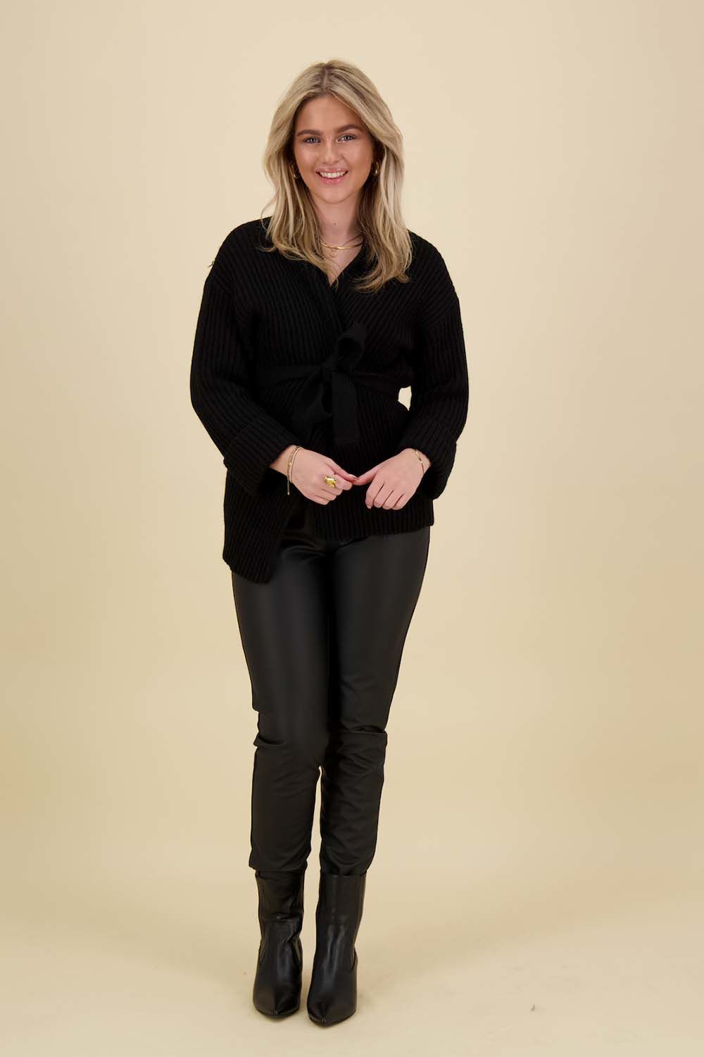 Nukus Vest Ditta Zwart  Nukus Vest Ditta Zwart