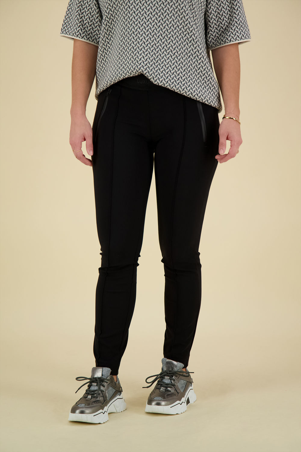 Toni Broek Jenny Zwart Toni Broek Jenny Zwart