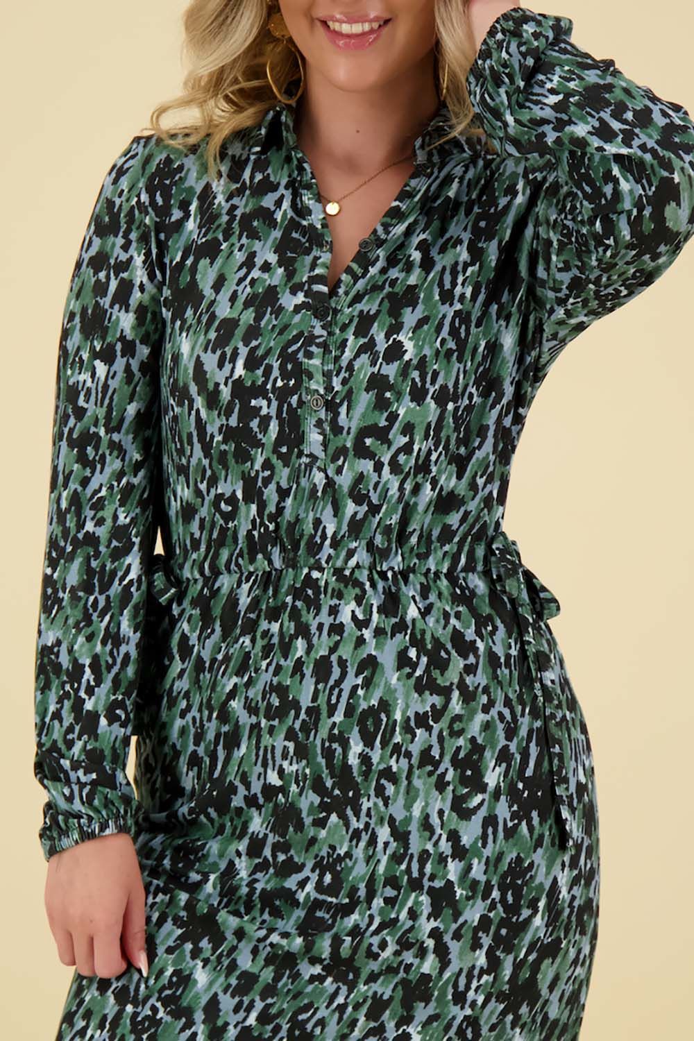 In Shape Jurk Victoria Groen In Shape Jurk Victoria Groen