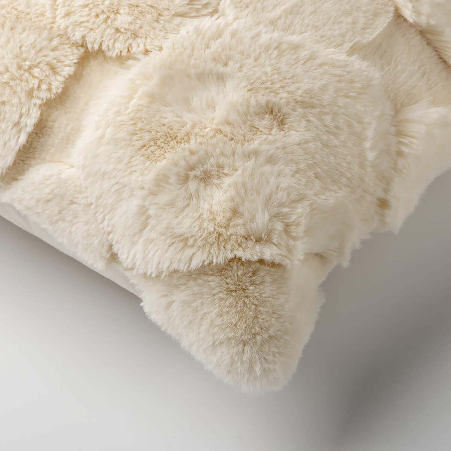 Dutch Decor Kussen  Pom  Wit Dutch Decor Kussen  Pom  Wit