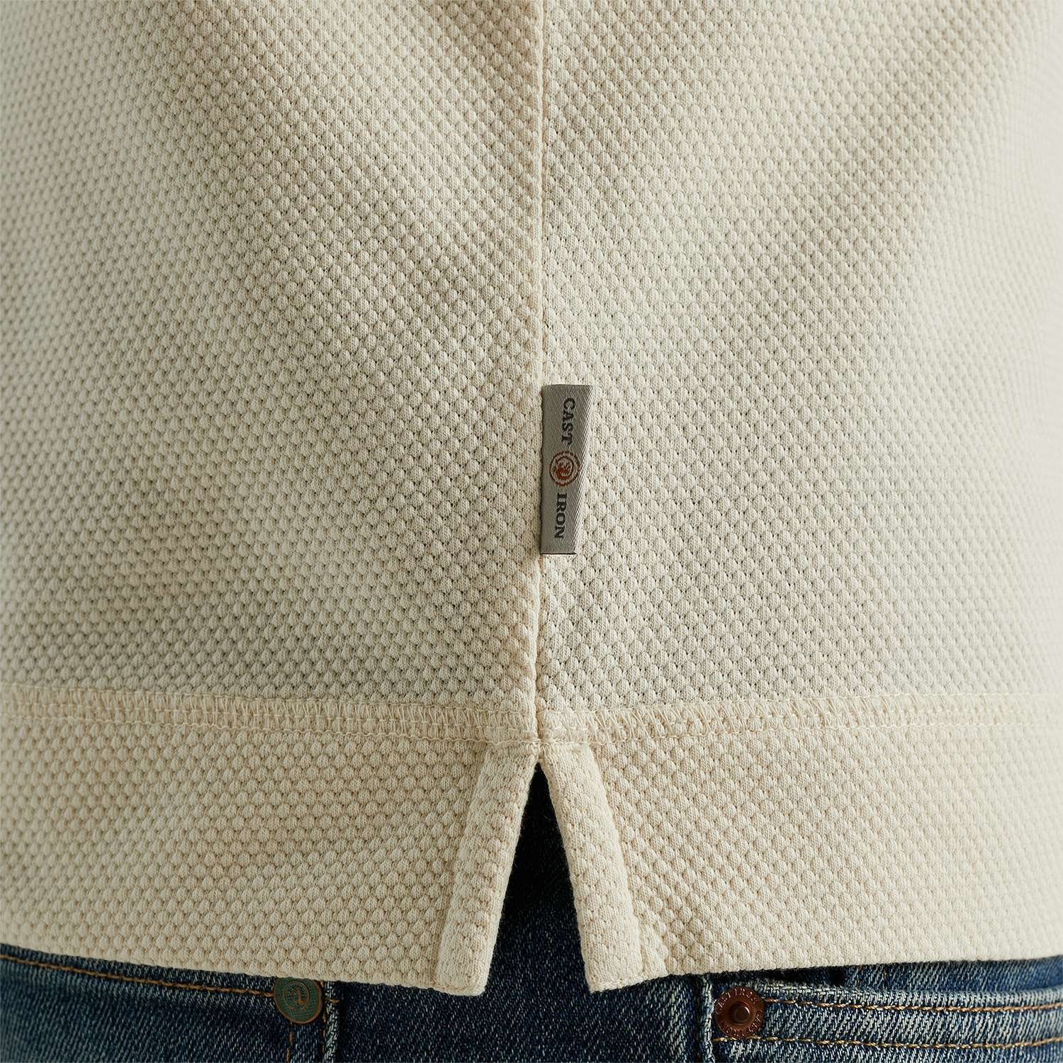 Cast Iron Longsleeve Crème Cast Iron Longsleeve Crème