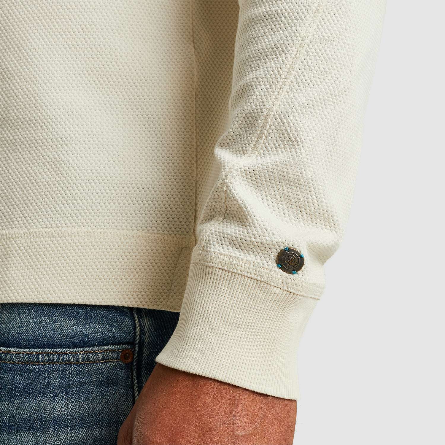 Cast Iron Longsleeve Crème Cast Iron Longsleeve Crème