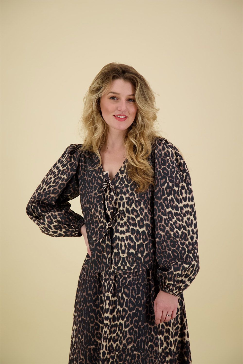 Neo Noir Blouse Tova Leo Bruin