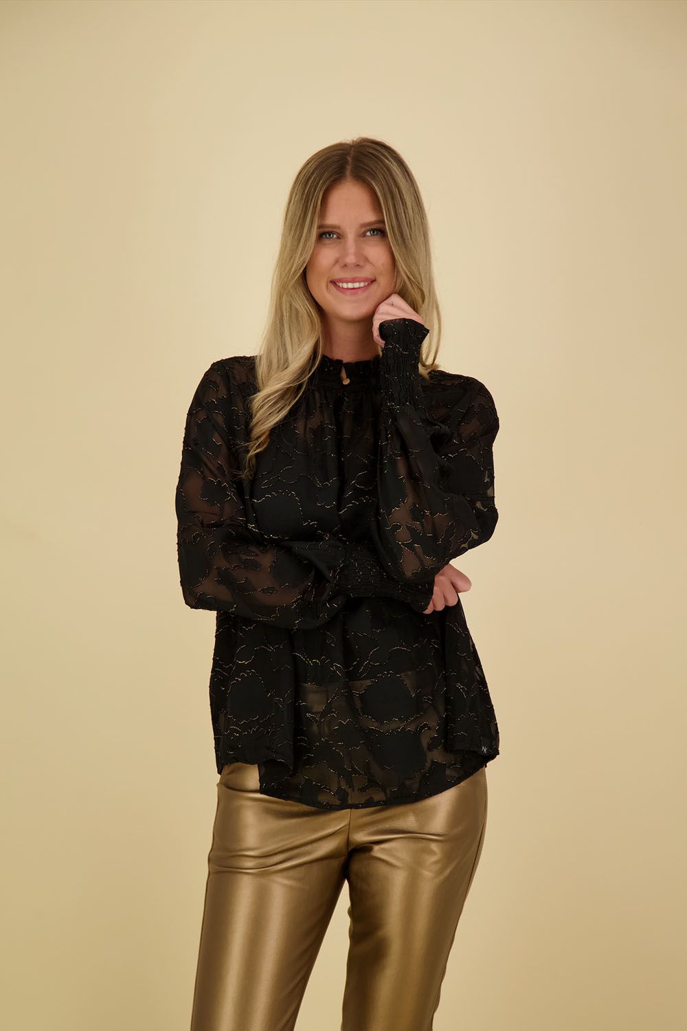 Nukus Blouse Emberlynn Zwart