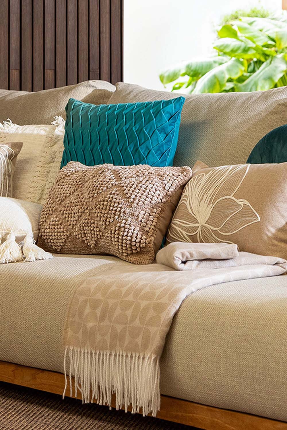 Dutch Decor Plaid Carlien Irish Creme Dutch Decor Plaid Carlien Irish Creme