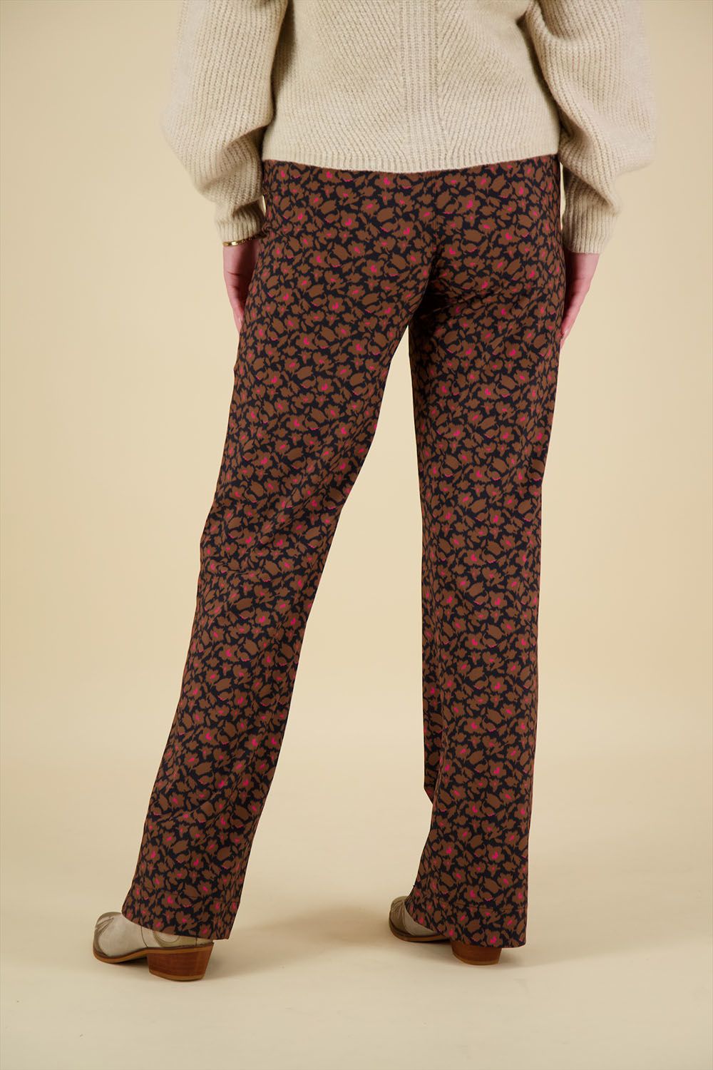 Studio Anneloes Broek Marilon Bruin