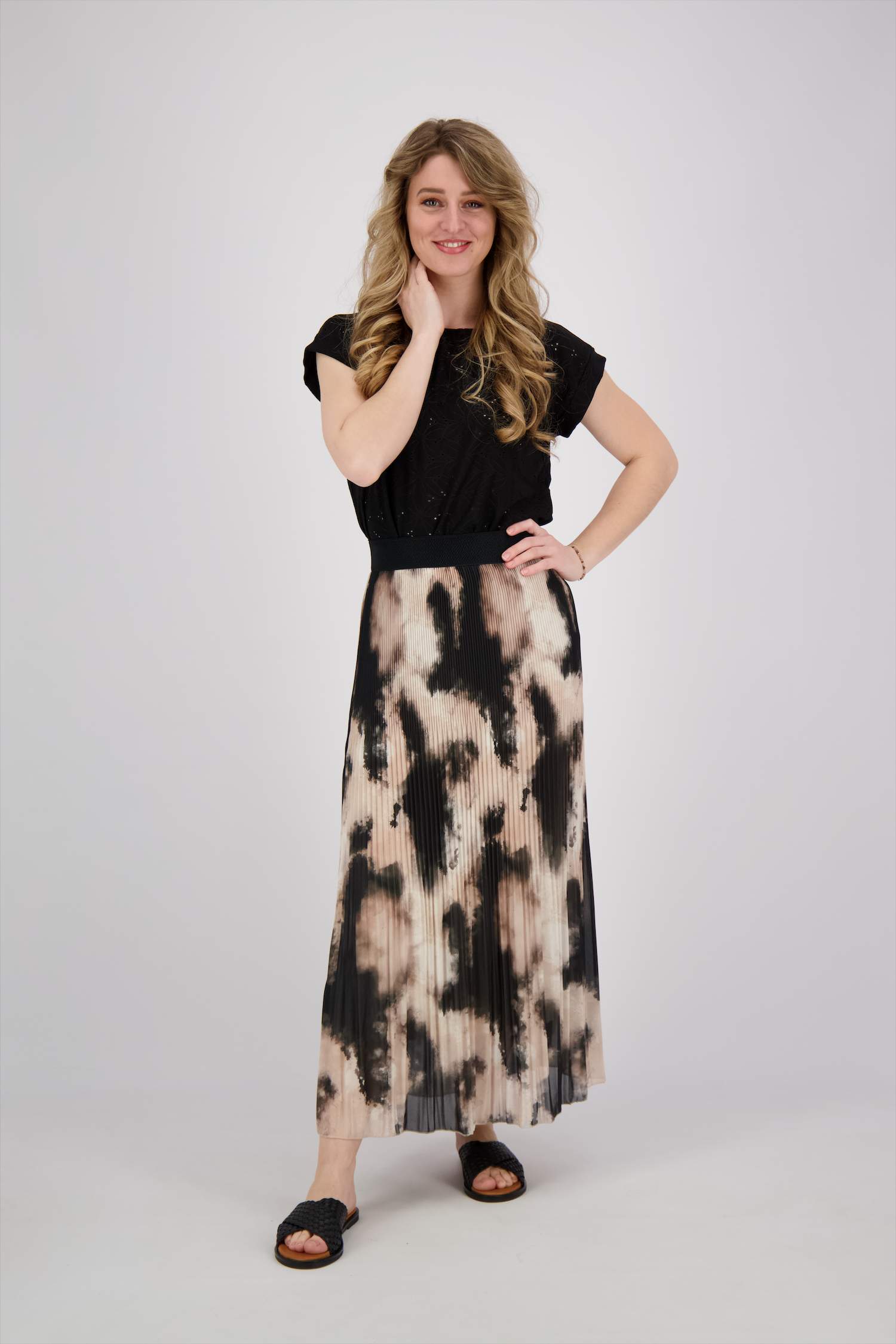 Freequent T-Shirt Blond Zwart Freequent T-Shirt Blond Zwart