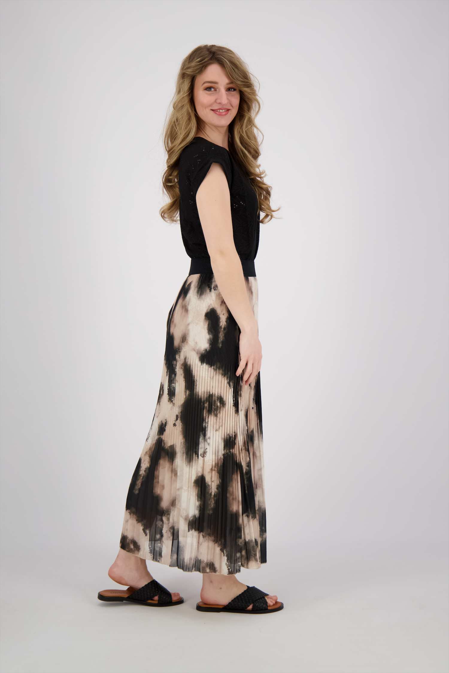 Freequent T-Shirt Blond Zwart Freequent T-Shirt Blond Zwart