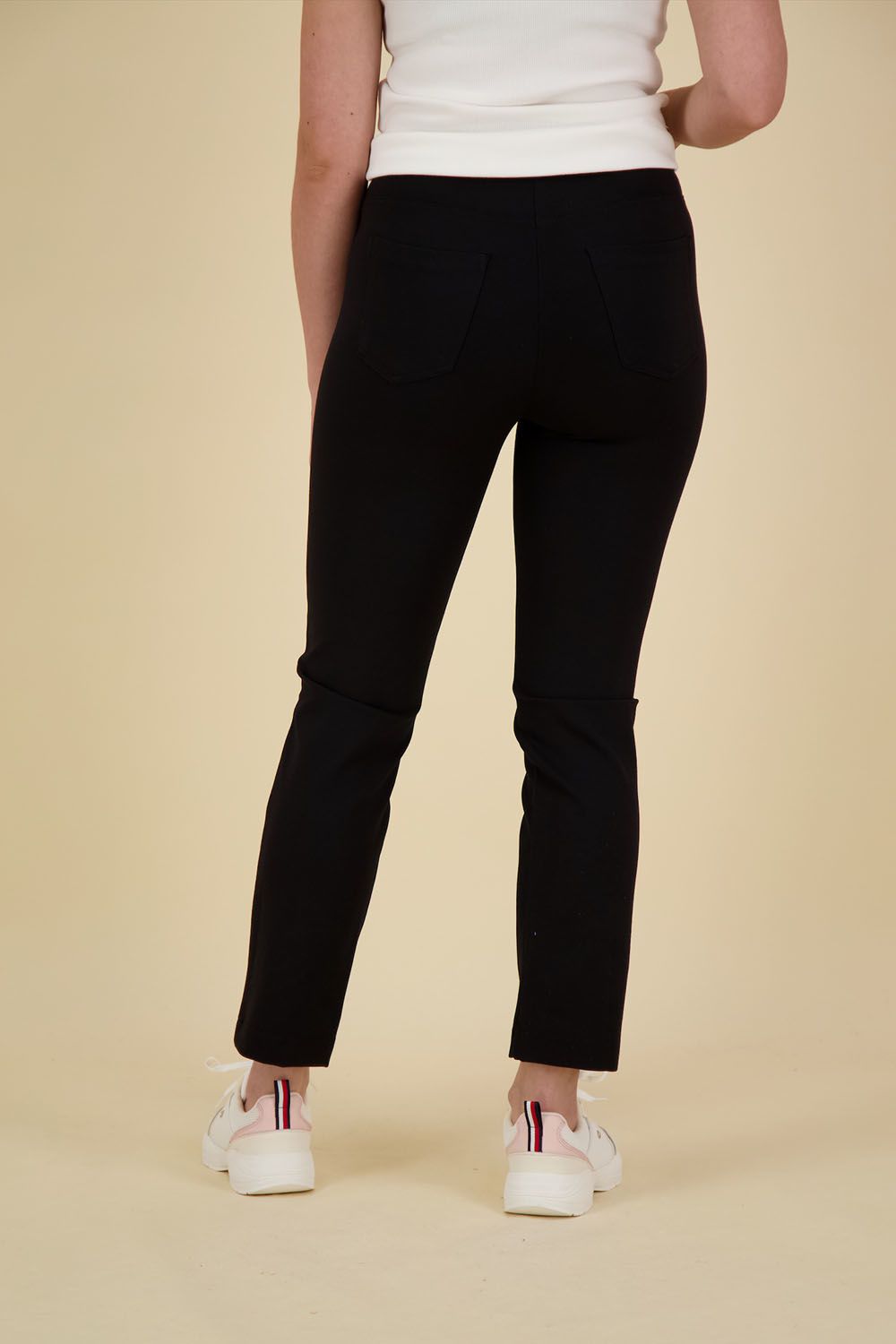 Toni Relaxed Broek Alice Zwart