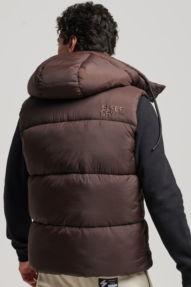 Superdry Bodywarmer Touchline Bruin Superdry Bodywarmer Touchline Bruin