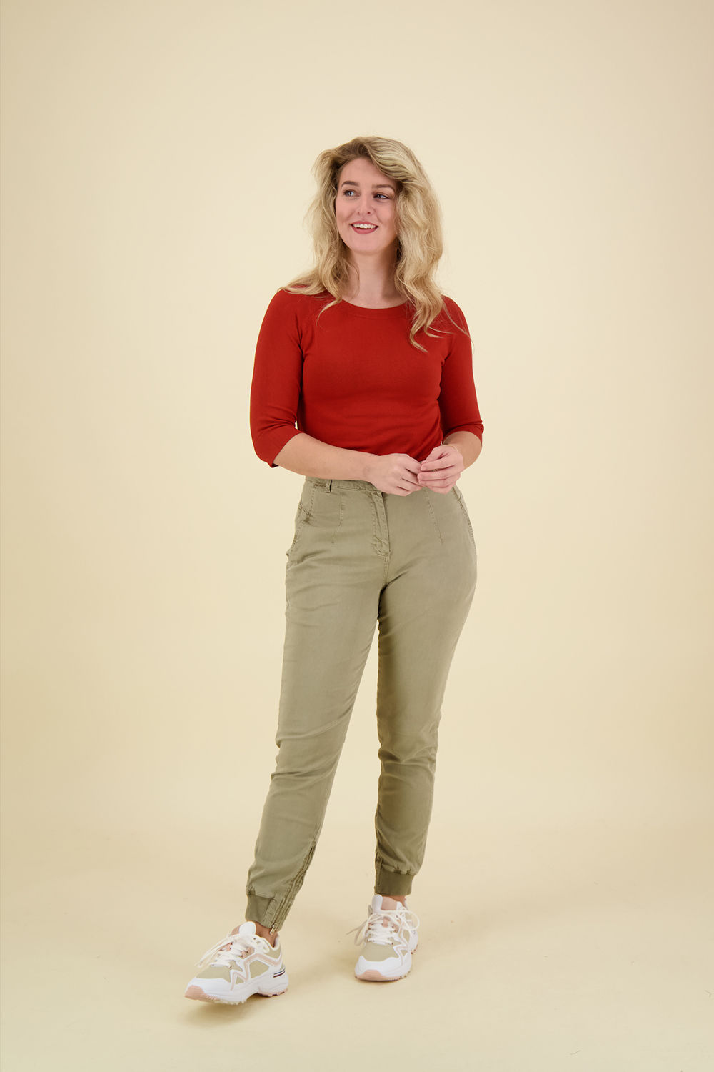 The Clothed Trui Moscow Rood The Clothed Trui Moscow Rood