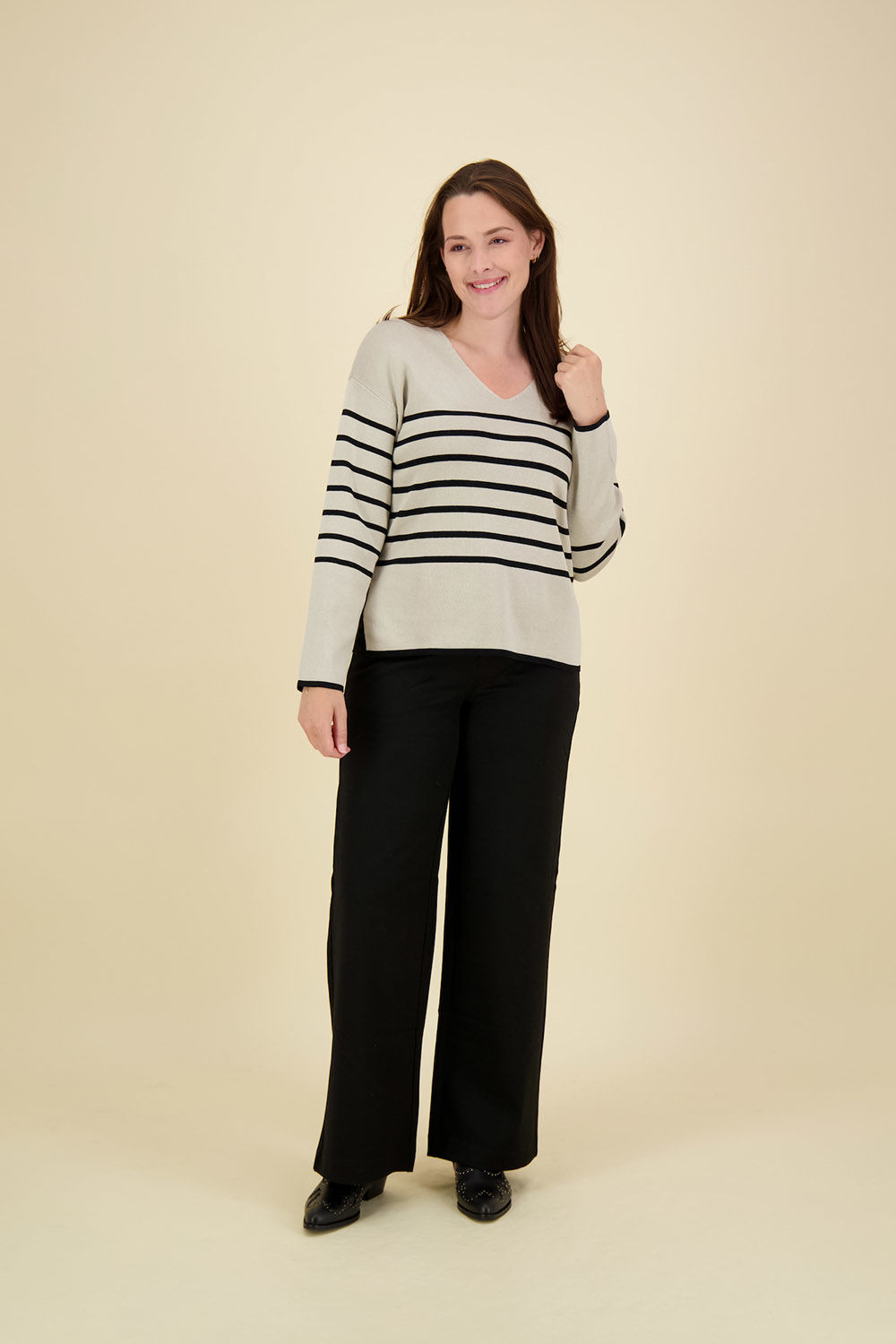 Vila Trui Ostria Beige Vila Trui Ostria Beige