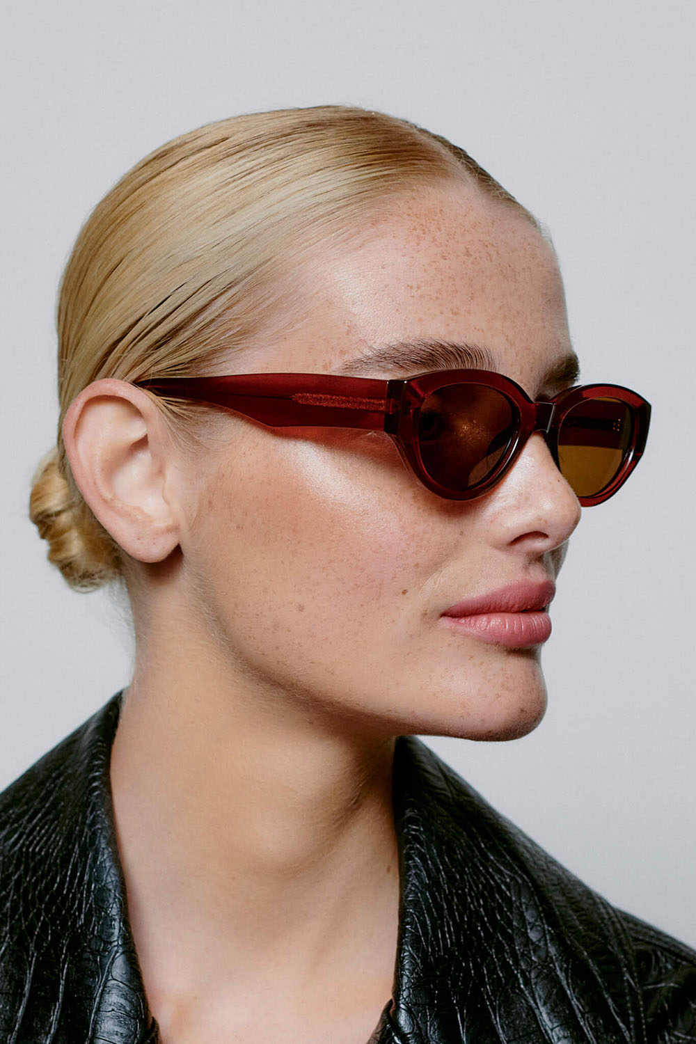 A Kjaerbede aps Zonnebril Winnie Bruin  A Kjaerbede aps Zonnebril Winnie Bruin