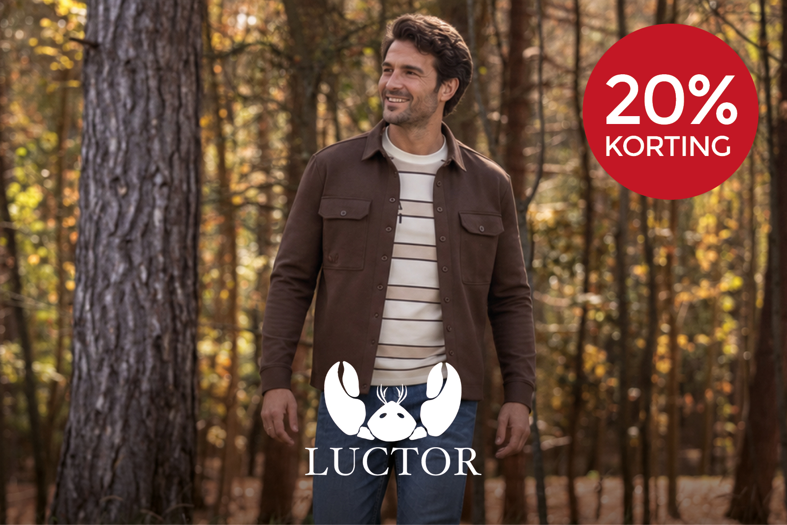 Man in een bruine jas en spijkerbroek met 20% korting op Luctor.